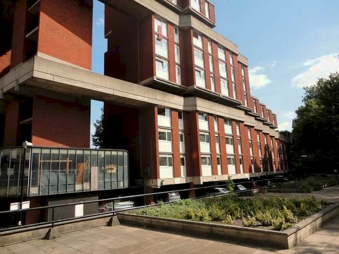 4 Bedroom Flat To Rent In Bakersfield, Crayford Road, London, N7