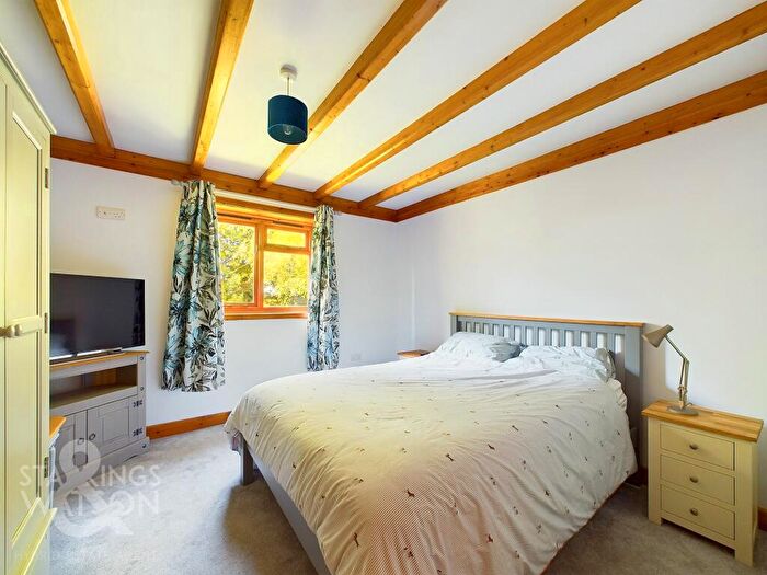3 Bedroom Chalet For Sale In Pond Lane, Upper Holton, Halesworth, IP19