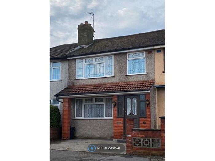 3 Bedroom Terraced House To Rent In St. Andrews Avenue, Hornchurch, RM12