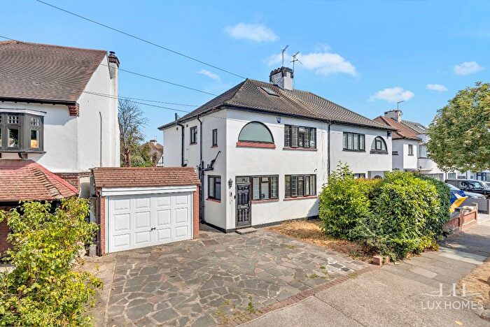 3 Bedroom Semi-Detached House For Sale In Western Avenue, Romford, RM2