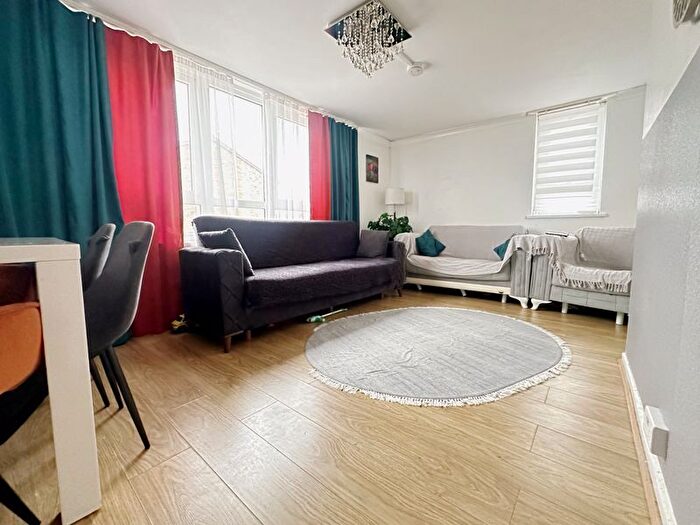 1 Bedroom Flat For Sale In Eastfield Road, Enfield, EN3