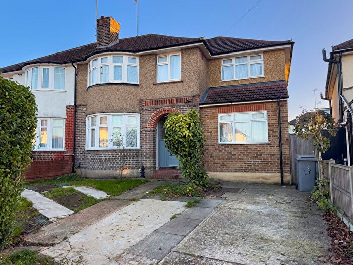 4 Bedroom Semi Detached House For Sale In Uxendon Hill, Wembley, HA9