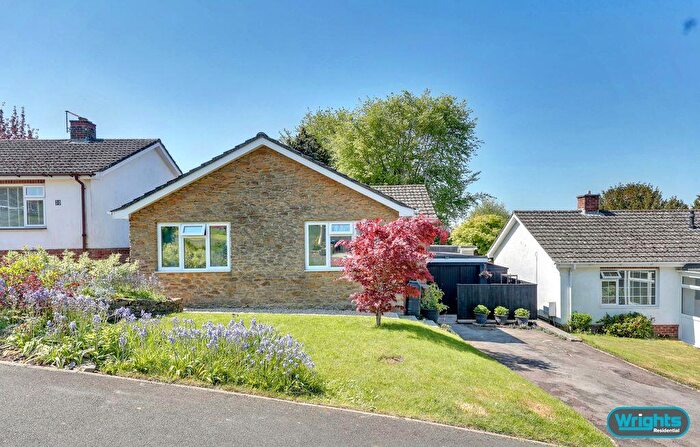 3 Bedroom Bungalow For Sale In Leighton Park North, Westbury, BA13