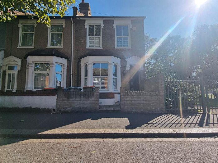 3 Bedroom End Of Terrace House To Rent In Masterman Road, London, E6