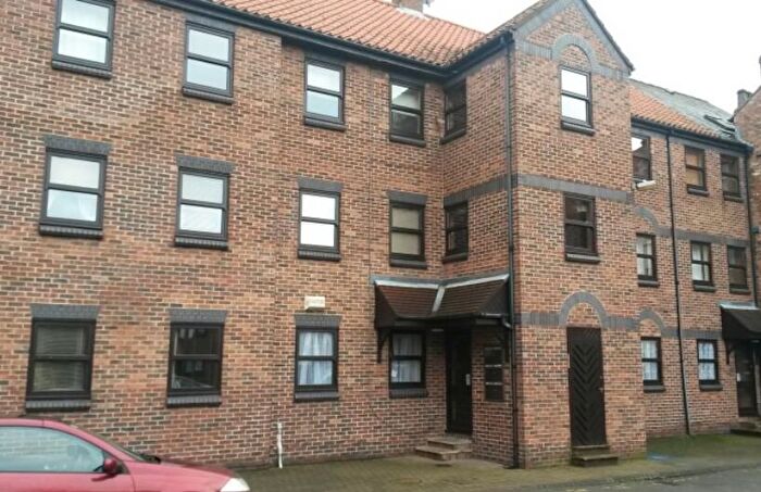2 Bedroom Flat To Rent In Grammar School Yard, Fish Street, Hull, HU1