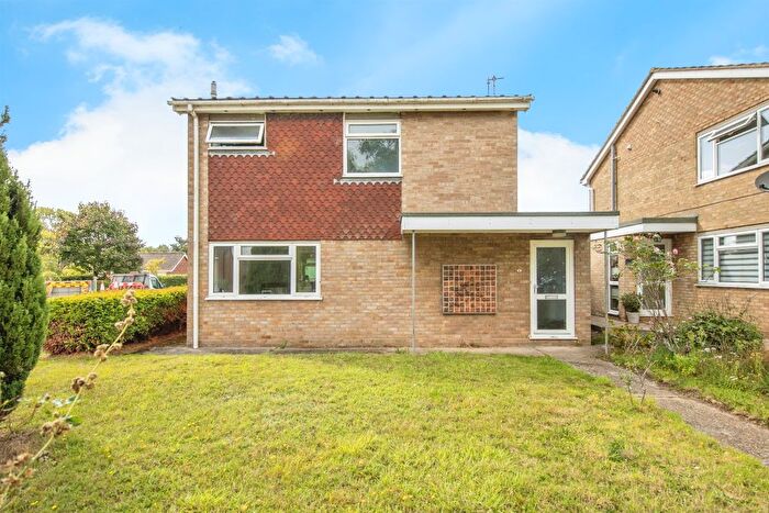 3 Bedroom Detached House For Sale In Birchwood Drive, Rushmere St. Andrew, Ipswich, IP5