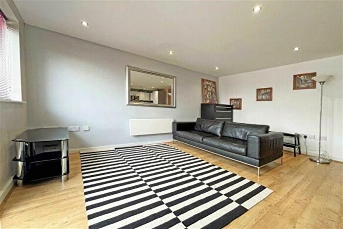 1 Bedroom Flat To Rent In Park Royal, Agate Close, Ealing, London, NW10