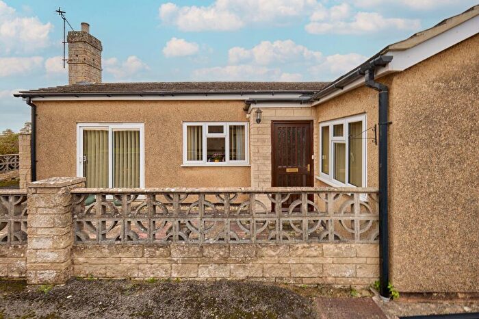 3 Bedroom Semi-Detached Bungalow For Sale In Burford Road, Minster Lovell, OX29