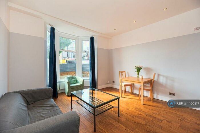 2 Bedroom Flat To Rent In Stroud Green, London, N4