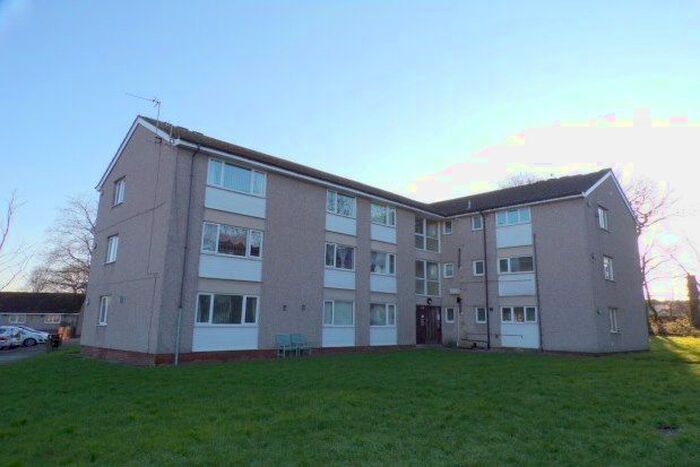 2 Bedroom Flat To Rent In Caernarvon Court, Wirral CH63