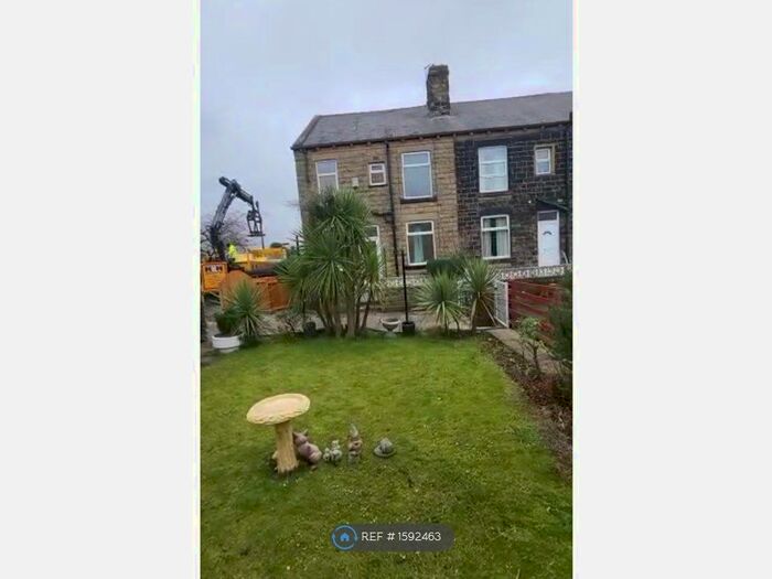 2 Bedroom End Of Terrace House To Rent In Grange Buildings, Morley, Leeds, LS27