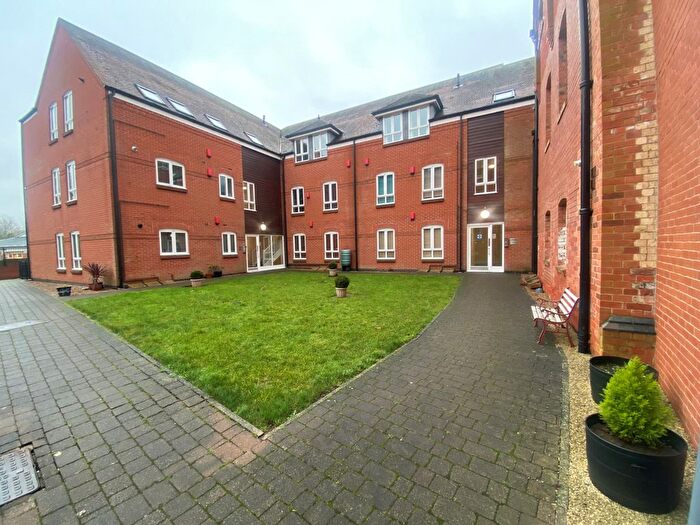 2 Bedroom Flat To Rent In The Courtyard, Castle Brewery, Newark, NG24