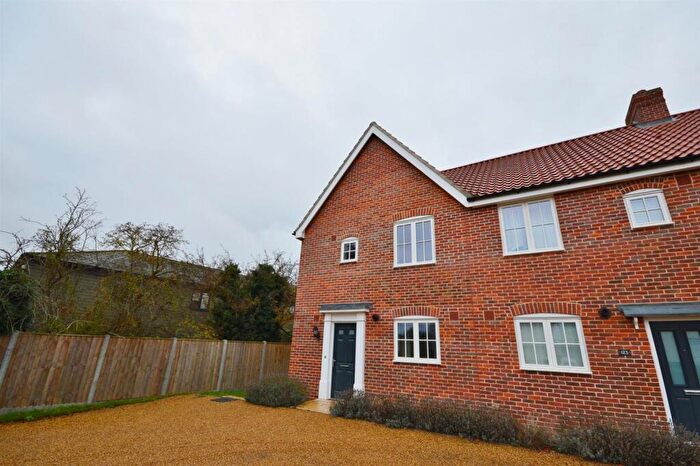 3 Bedroom End Of Terrace House To Rent In Saxmundham, Suffolk, IP17