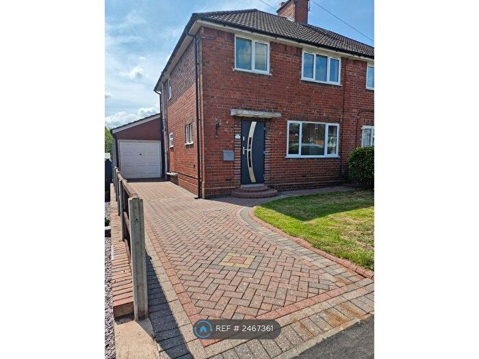 3 Bedroom Semi-Detached House To Rent In Canterbury Road, West Bromwich, B71