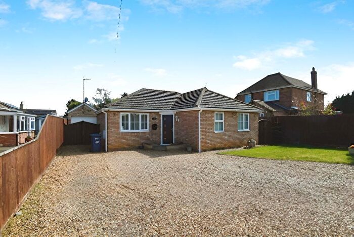 2 Bedroom Detached Bungalow For Sale In Mays Lane, Leverington, Wisbech, Cambridgeshire, PE13