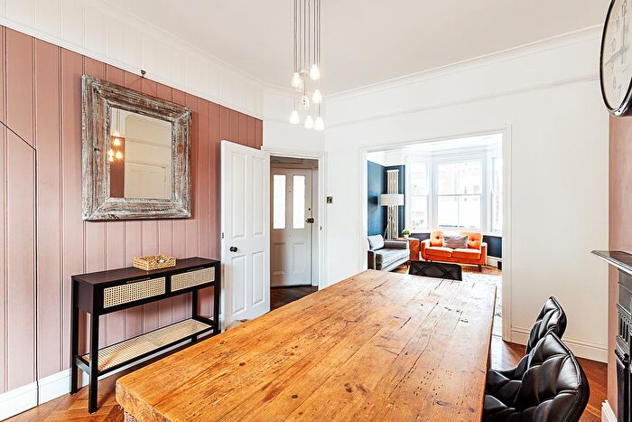 4 Bedroom Town House To Rent In Kinsale Road, London, SE15