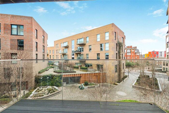 1 Bedroom Flat To Rent In Victory Place, Elephant And Castle, London, SE17