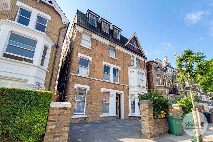 3 Bedroom Flat To Rent In Cleve Road, South Hampstead, NW6