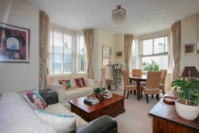 2 Bedroom Flat To Rent In Egremont Place, Brighton, BN2