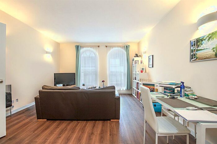 1 Bedroom Apartment To Rent In Helena Square, Rotherhithe, London, SE16