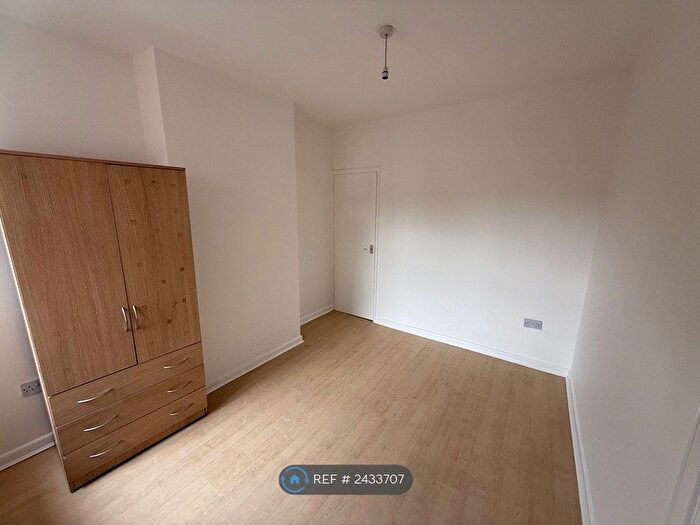 2 Bedroom Terraced House To Rent In Glen Street, Leicester, LE4