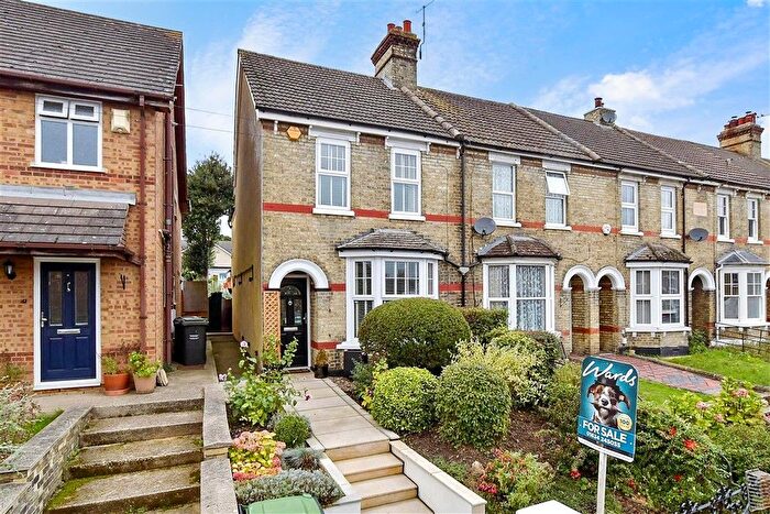 2 Bedroom End Terrace House For Sale In Holborough Road, Snodland, Kent, ME6