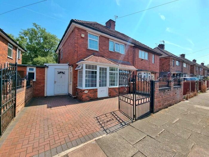 3 Bedroom Detached House To Rent In Dorcas Drive, Stoke-On-Trent, Staffordshire, ST3