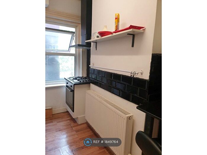1 Bedroom Flat To Rent In Springbank Road, London, SE13
