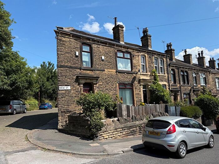 2 Bedroom End Terrace House For Sale In New Street, Idle, Bradford, BD10