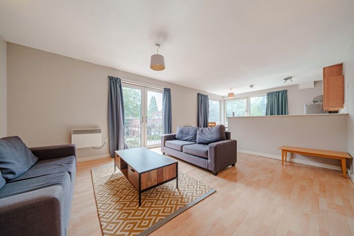 2 Bedroom Property To Rent In Flat, Mayfair Court, Manchester, M14