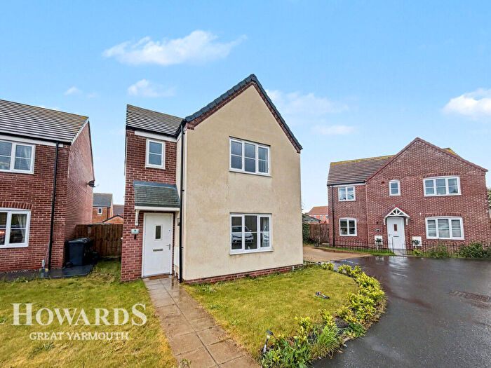 3 Bedroom Detached House For Sale In Nickerson Close, Ormesby, NR29