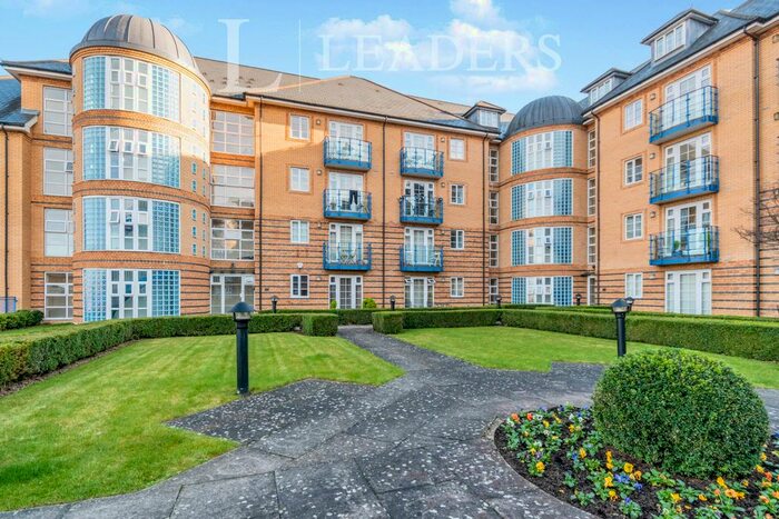 2 Bedroom Flat To Rent In Newland Gardens, Hertford SG13
