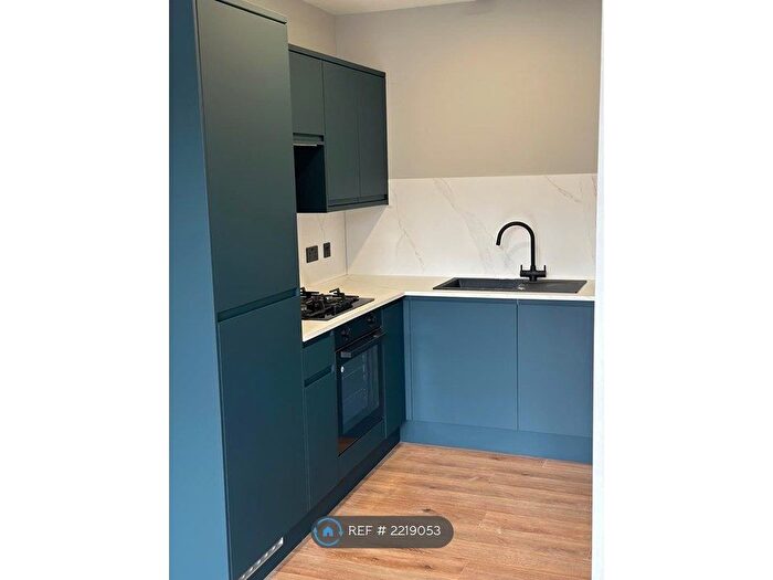 2 Bedroom Flat To Rent In Marwick Street, Glasgow, G31