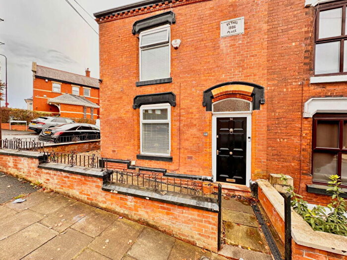 3 Bedroom End Of Terrace House For Sale In Chapel Street, Dukinfield, SK16