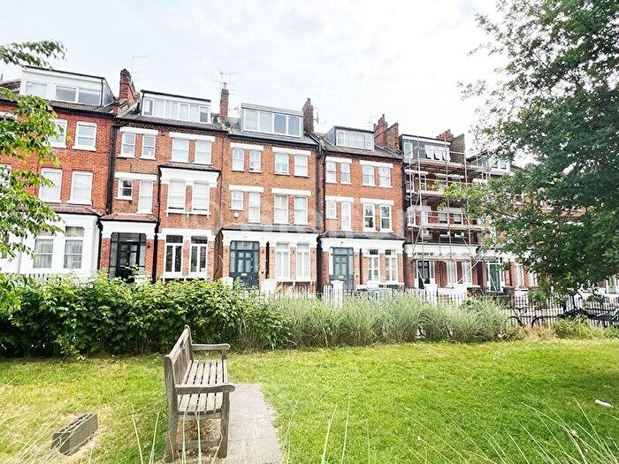 2 Bedroom Flat To Rent In Primrose Gardens, London, NW3