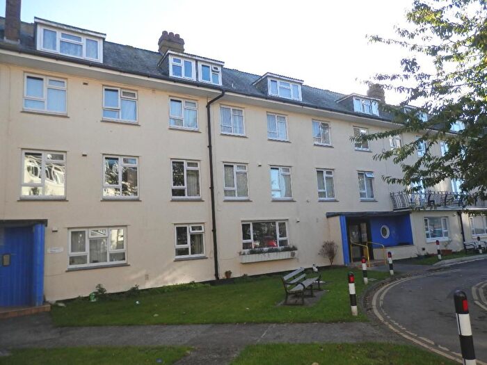 2 Bedroom Flat To Rent In Prospect Place, Penzance, TR18