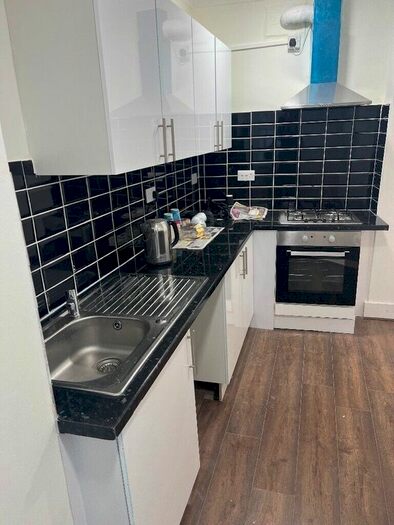 2 Bedroom Flat To Rent In Portland Rd, Norwood Junction, SE25