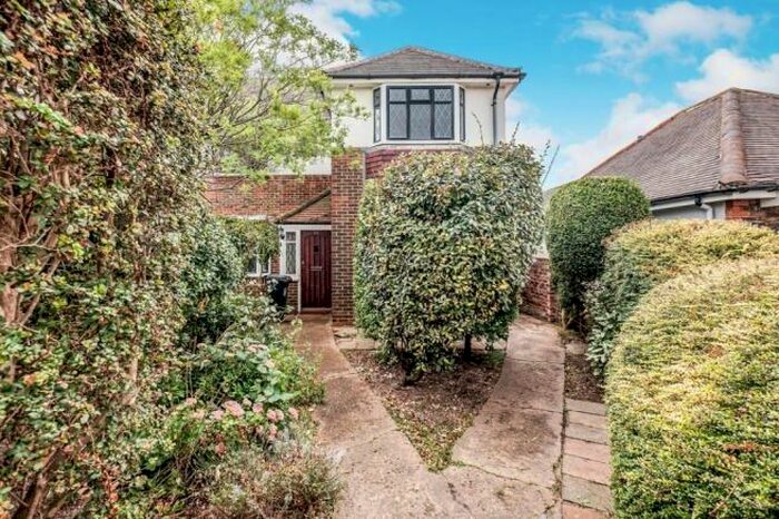 3 Bedroom Semi-Detached House To Rent In Livesay Crescent, Worthing, BN14