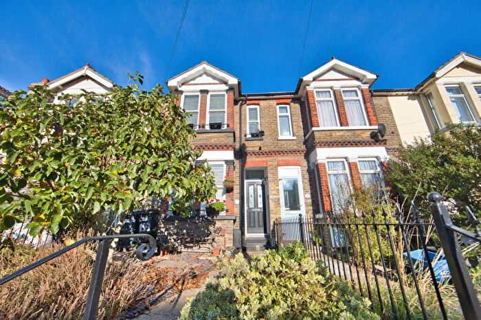 4 Bedroom Terraced House For Sale In Buckland Avenue, Dover, Kent, CT16