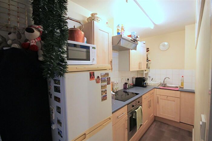 1 Bedroom Flat To Rent In South Road, Kingswood, Bristol, BS15