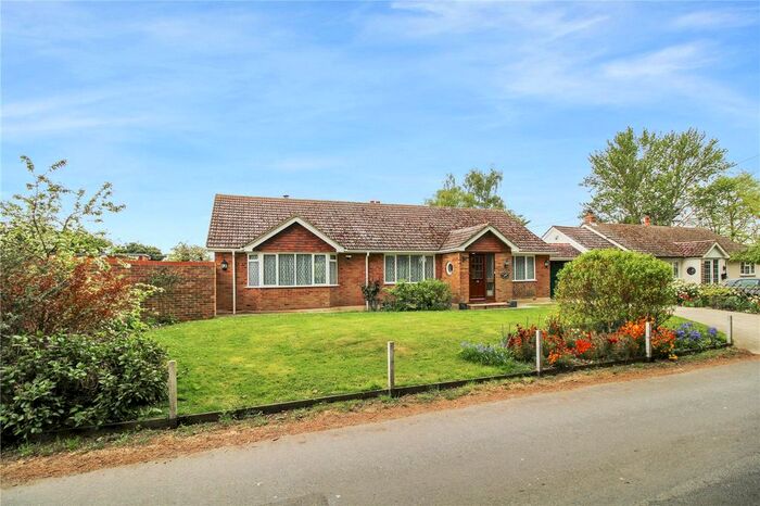 3 Bedroom Bungalow For Sale In Wetham Green, Upchurch, Kent, ME9
