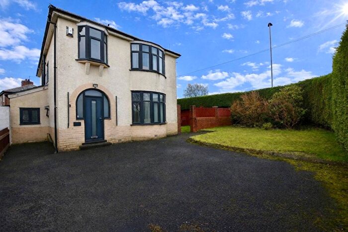 5 Bedroom Detached House For Sale In Shadsworth Road, Shadsworth, Blackburn, Lancashire, BB1