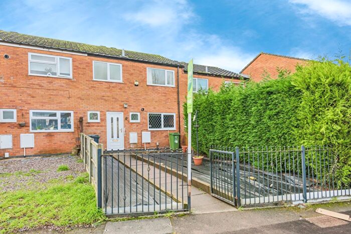 3 Bedroom Terraced House For Sale In Broadsmeath, Tamworth, B77