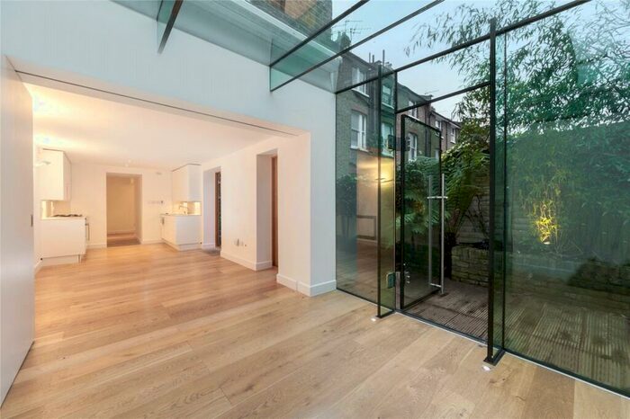 2 Bedroom Apartment To Rent In Denning Road, Hampstead Village, NW3