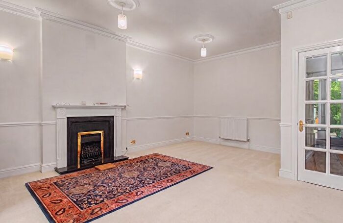 3 Bedroom Terraced House To Rent In Balliol Court, Oxford, OX2