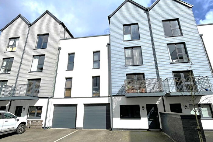 3 Bedroom Terraced House For Sale In West Hoe Road, Millbay, Plymouth, Devon, PL1