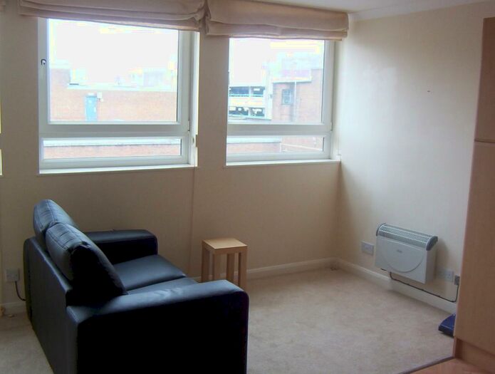 Studio To Rent In Market Place, Stevenage, Hertfordshire, SG1