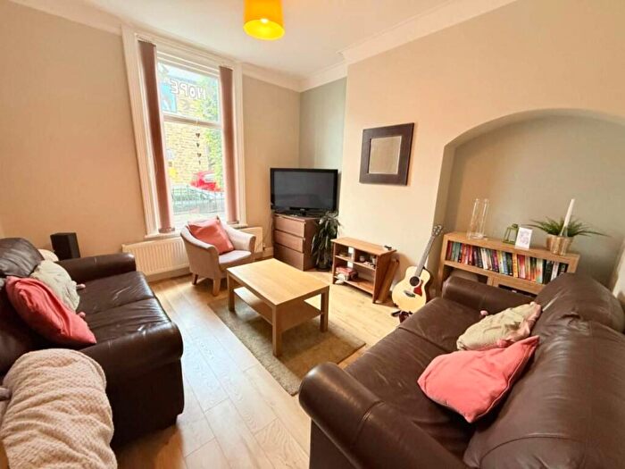 4 Bedroom Private Hall To Rent In Hoole Street, Walkley, Sheffield, S6