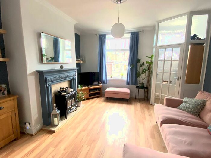 2 Bedroom House To Rent In Robinson Street, Foulridge, BB8