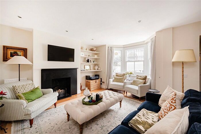 2 Bedroom Flat For Sale In Wharfedale Street, London, SW10